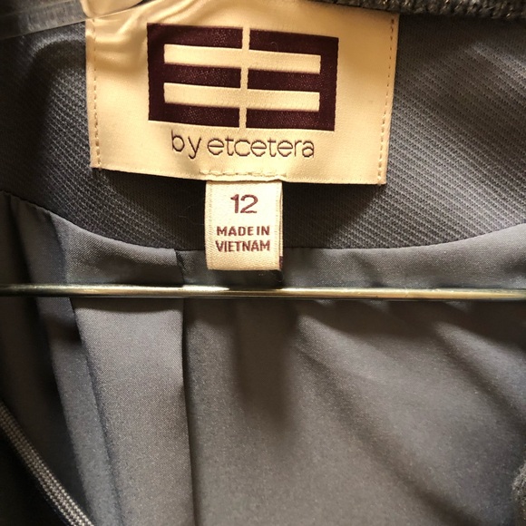 Jackets - Picture 3 of 12